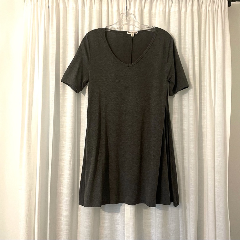 Zenana Outfiters Gray Dress - Small